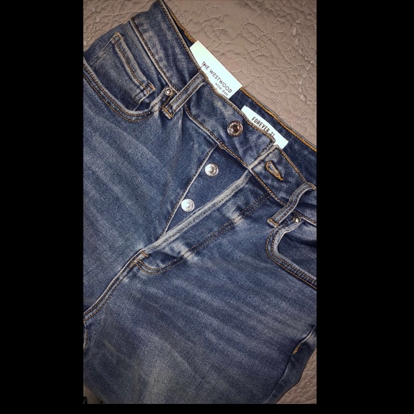 Medium wash jeans; Style:MomJeans , brand new - Picture 3 of 4